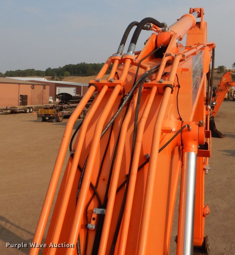 image for item DC8954 2014 Doosan DX225LC-3  excavator