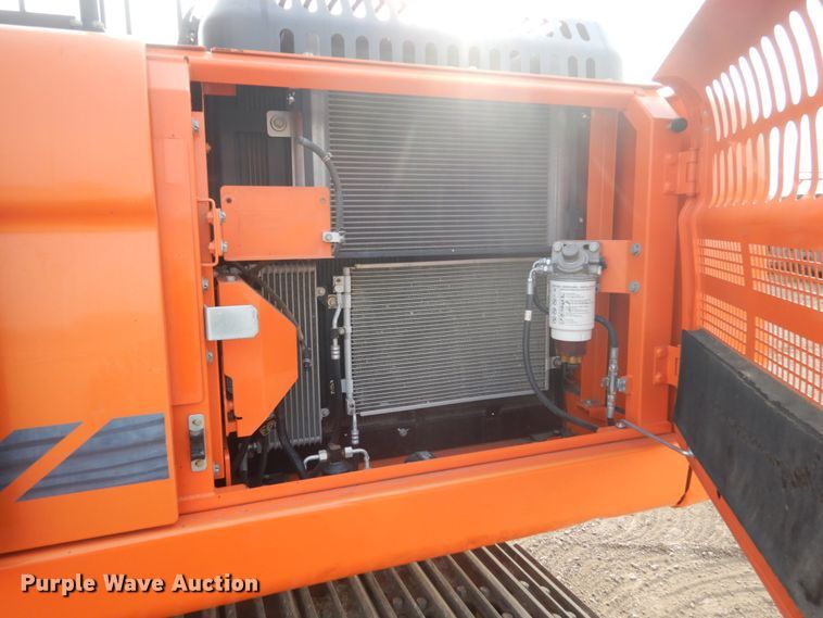 image for item DC8954 2014 Doosan DX225LC-3  excavator