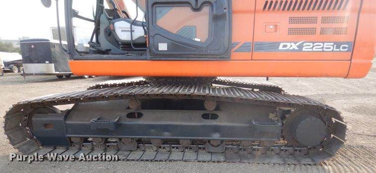 image for item DC8954 2014 Doosan DX225LC-3  excavator
