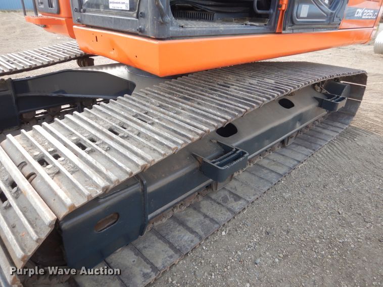 image for item DC8954 2014 Doosan DX225LC-3  excavator