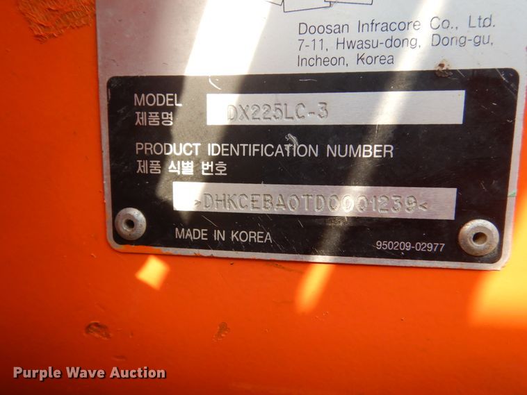 image for item DC8954 2014 Doosan DX225LC-3  excavator