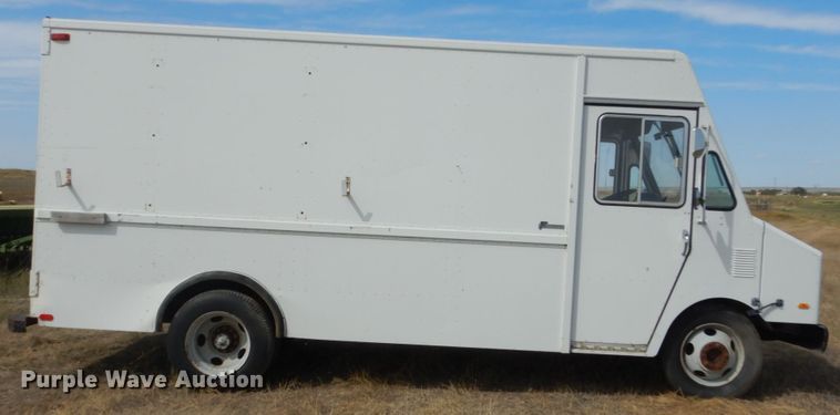 image for item DC8959 1994 Chevrolet P30 Utilimaster  delivery van