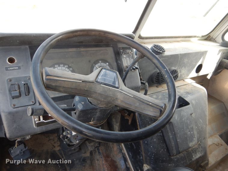 image for item DC8959 1994 Chevrolet P30 Utilimaster  delivery van