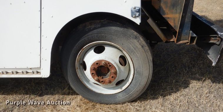 image for item DC8959 1994 Chevrolet P30 Utilimaster  delivery van