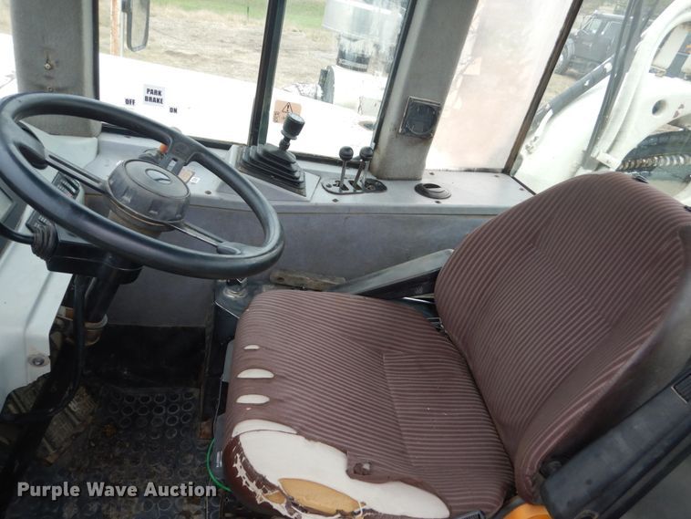 image for item DC8984 2001 Terex TS14G  conventional scraper