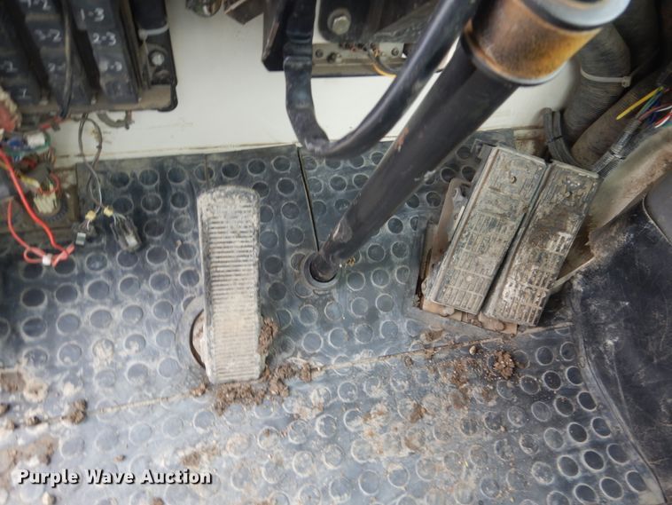 image for item DC8984 2001 Terex TS14G  conventional scraper