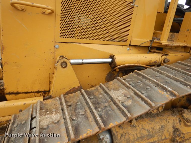 image for item DC8986 1998 Caterpillar D6M XL  dozer