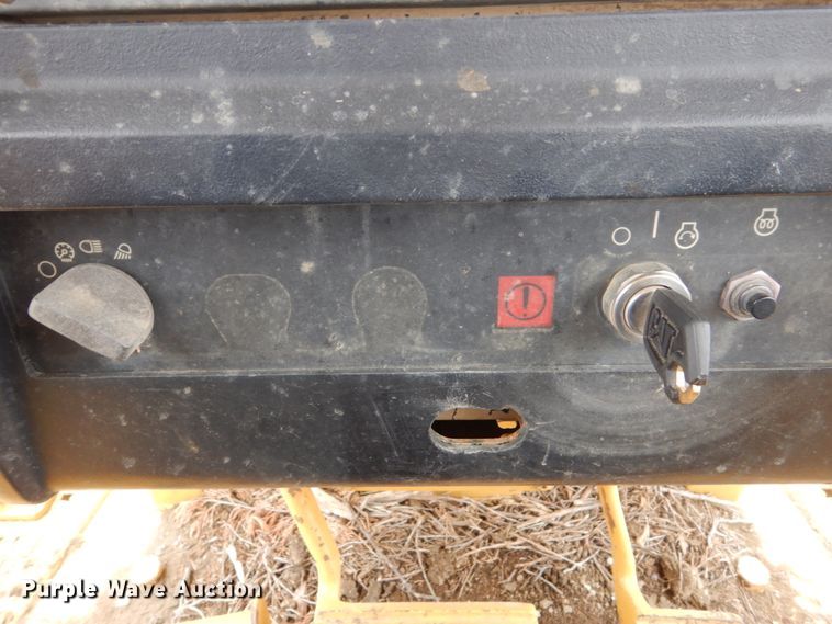 image for item DC8986 1998 Caterpillar D6M XL  dozer