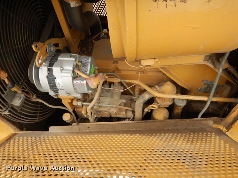 image for item DC8986 1998 Caterpillar D6M XL  dozer