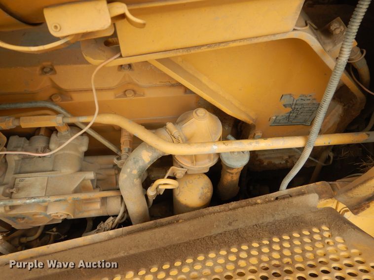 image for item DC8986 1998 Caterpillar D6M XL  dozer