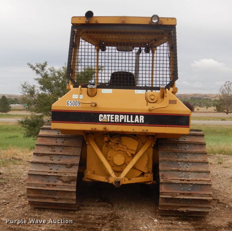 image for item DC8987 1997 Caterpillar D5M XL  Series II dozer