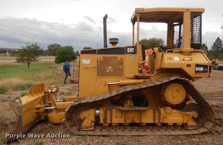 image for item DC8987 1997 Caterpillar D5M XL  Series II dozer