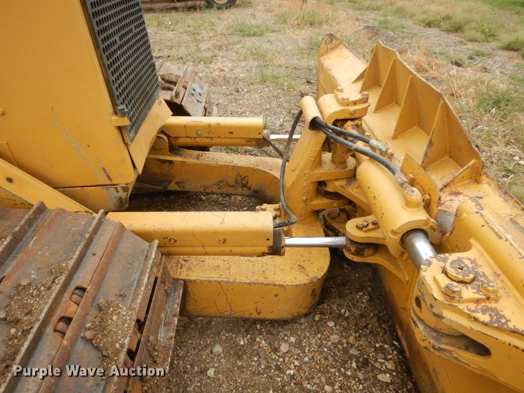 image for item DC8987 1997 Caterpillar D5M XL  Series II dozer