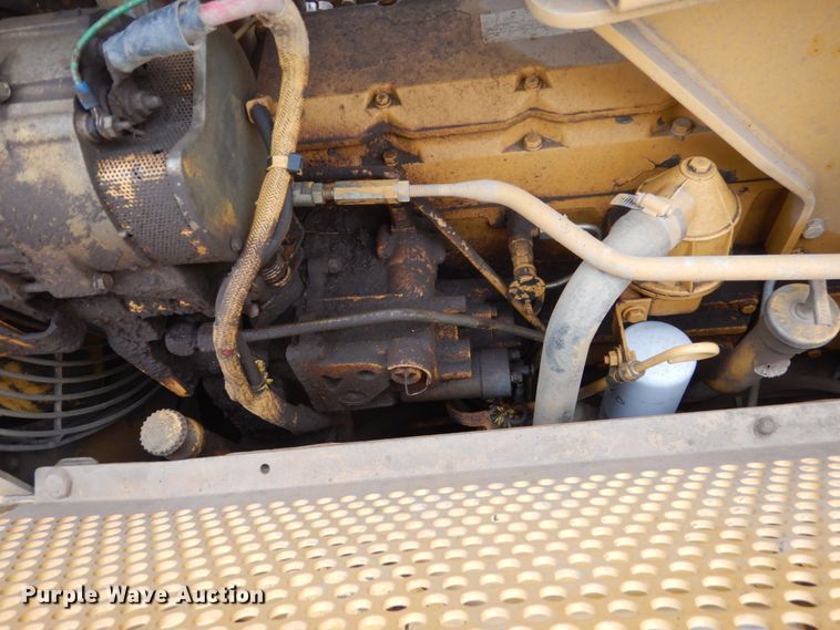 image for item DC8987 1997 Caterpillar D5M XL  Series II dozer