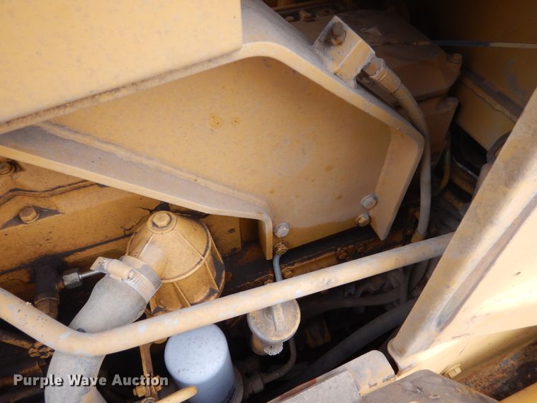 image for item DC8987 1997 Caterpillar D5M XL  Series II dozer