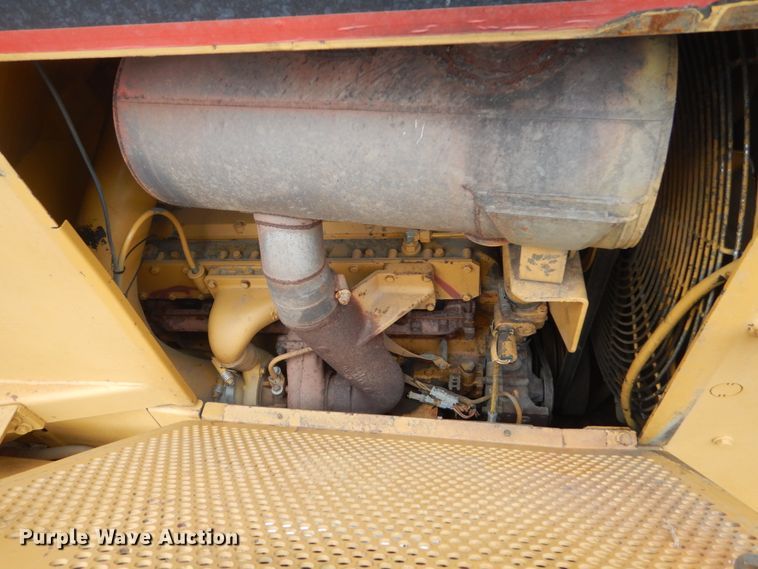 image for item DC8987 1997 Caterpillar D5M XL  Series II dozer