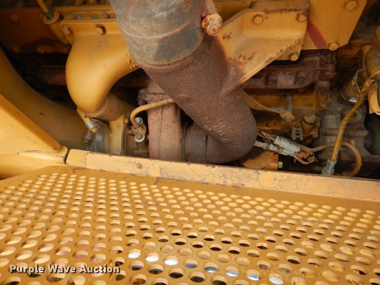 image for item DC8987 1997 Caterpillar D5M XL  Series II dozer