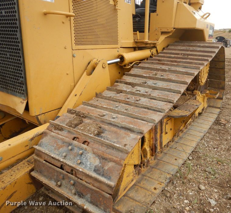 image for item DC8987 1997 Caterpillar D5M XL  Series II dozer