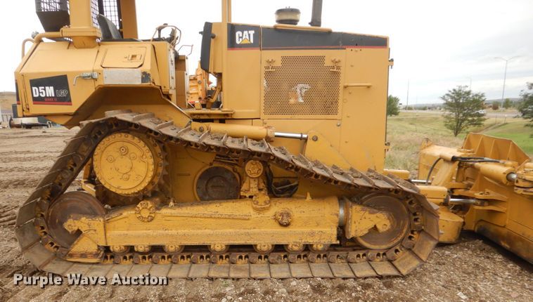 image for item DC8987 1997 Caterpillar D5M XL  Series II dozer