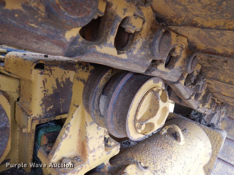 image for item DC8987 1997 Caterpillar D5M XL  Series II dozer