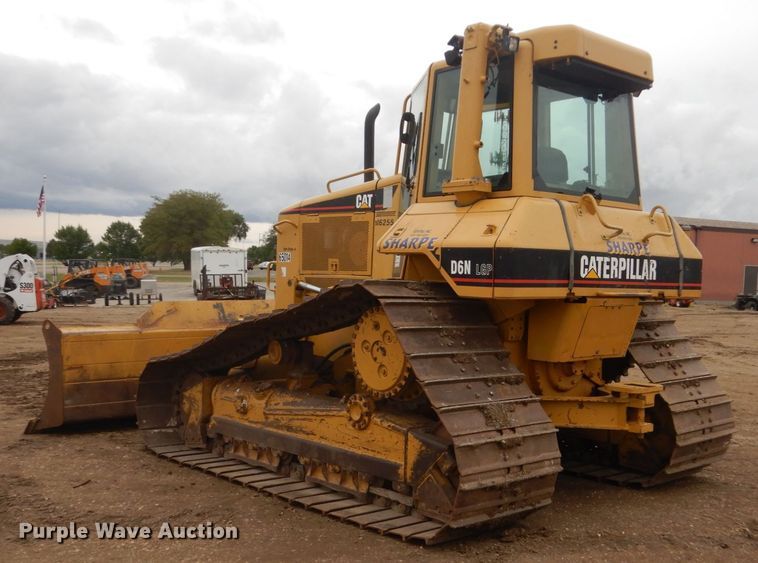 image for item DC8988 2006 Caterpillar D6N LGP  dozer