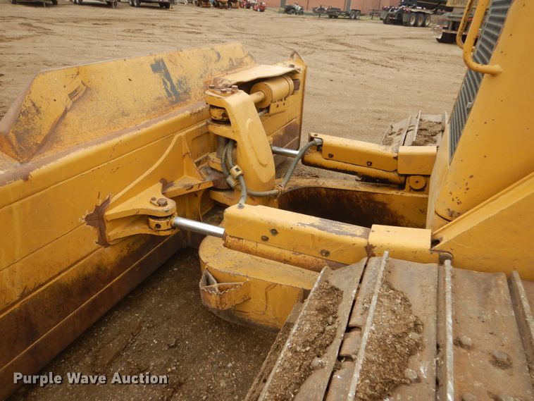 image for item DC8988 2006 Caterpillar D6N LGP  dozer