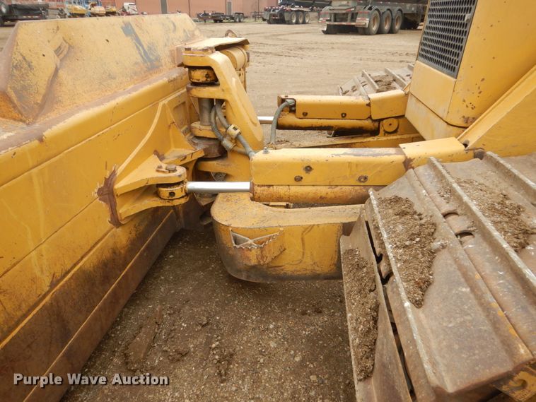 image for item DC8988 2006 Caterpillar D6N LGP  dozer