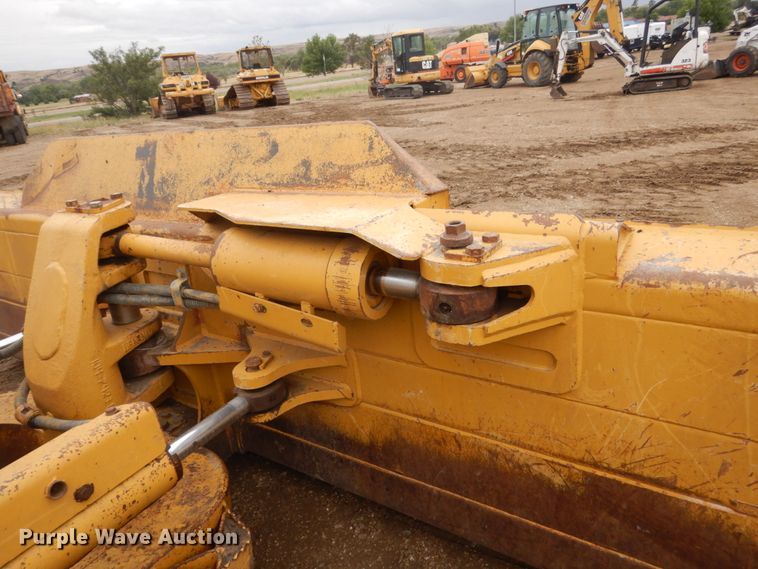 image for item DC8988 2006 Caterpillar D6N LGP  dozer