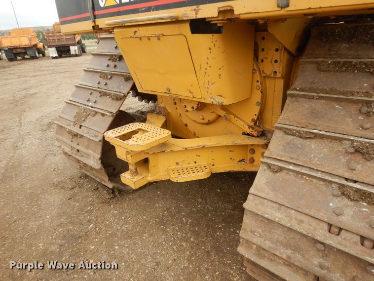 image for item DC8988 2006 Caterpillar D6N LGP  dozer