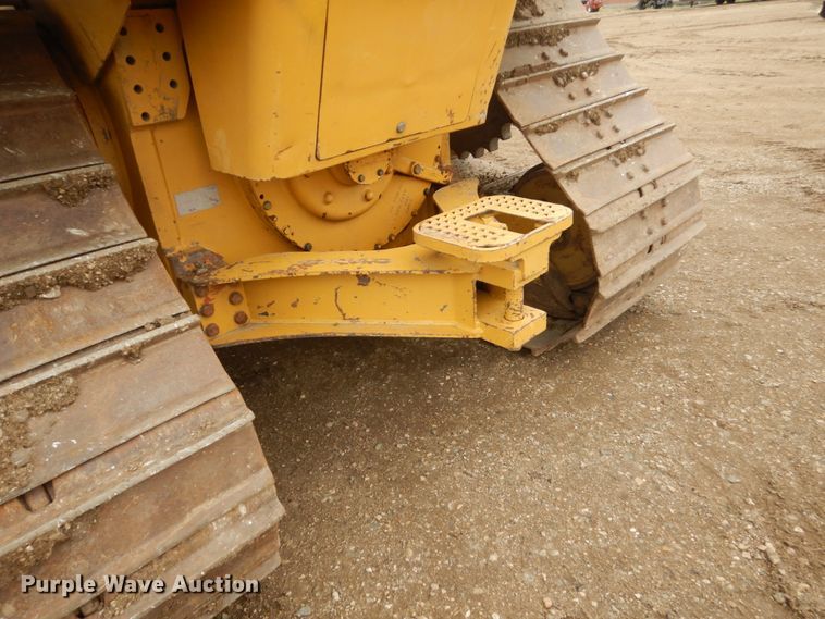 image for item DC8988 2006 Caterpillar D6N LGP  dozer