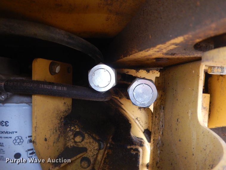 image for item DC8988 2006 Caterpillar D6N LGP  dozer