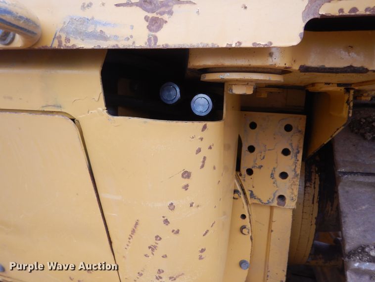 image for item DC8988 2006 Caterpillar D6N LGP  dozer