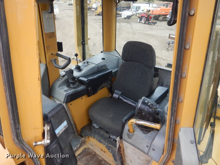 image for item DC8988 2006 Caterpillar D6N LGP  dozer