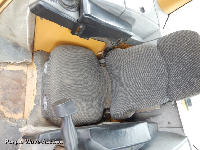 image for item DC8988 2006 Caterpillar D6N LGP  dozer