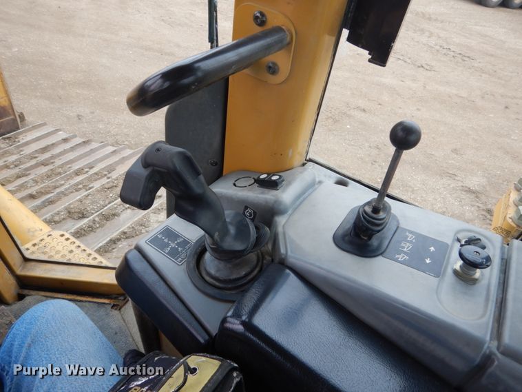 image for item DC8988 2006 Caterpillar D6N LGP  dozer