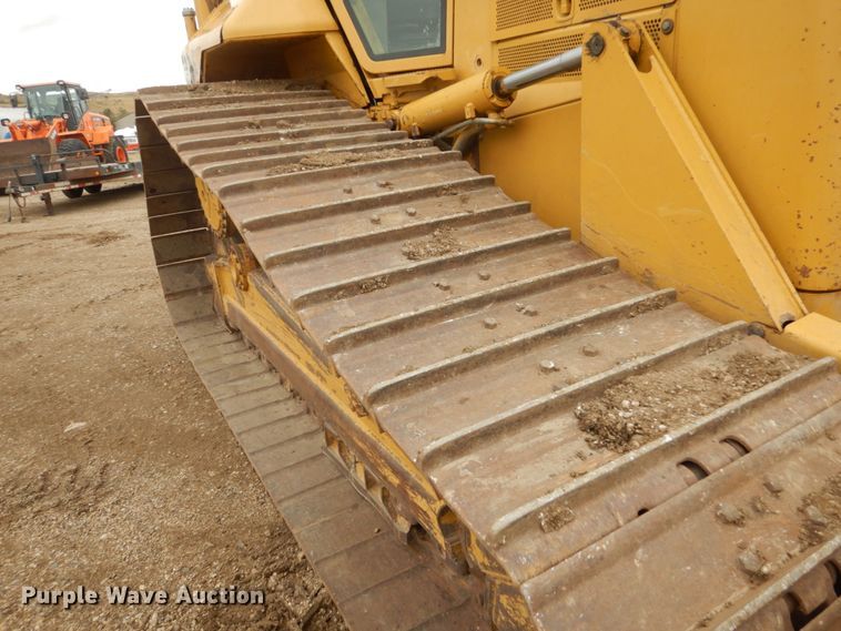image for item DC8988 2006 Caterpillar D6N LGP  dozer