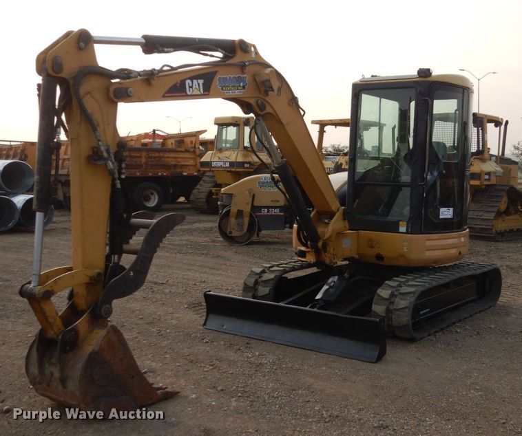 image for item DC8989 2006 Caterpillar 304 CR  mini excavator