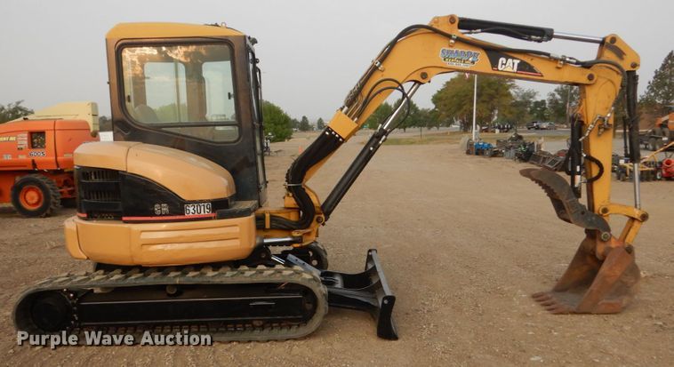 image for item DC8989 2006 Caterpillar 304 CR  mini excavator