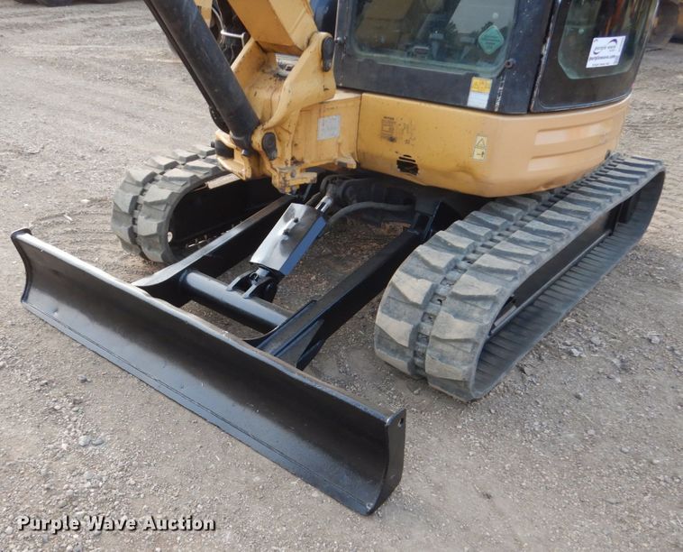 image for item DC8989 2006 Caterpillar 304 CR  mini excavator