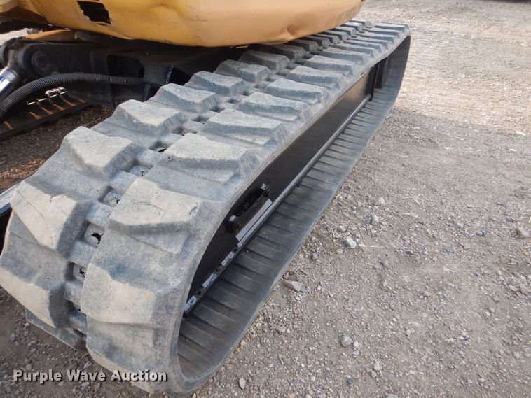 image for item DC8989 2006 Caterpillar 304 CR  mini excavator