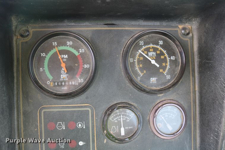 image for item DD5413 1997 Caterpillar 623F  elevating scraper