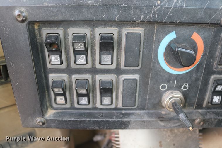 image for item DD5413 1997 Caterpillar 623F  elevating scraper