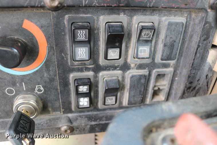 image for item DD5413 1997 Caterpillar 623F  elevating scraper