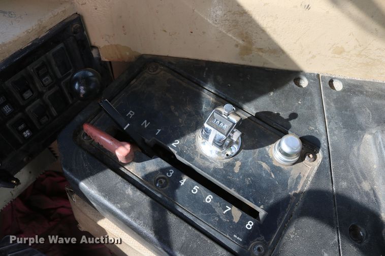 image for item DD5413 1997 Caterpillar 623F  elevating scraper