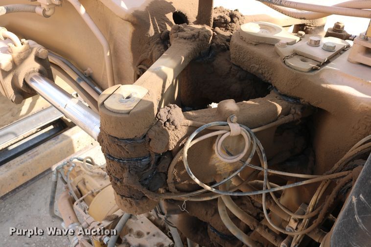 image for item DD5413 1997 Caterpillar 623F  elevating scraper