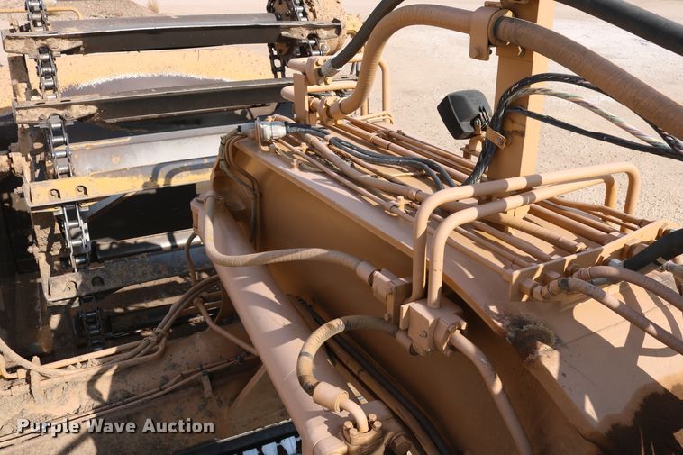 image for item DD5413 1997 Caterpillar 623F  elevating scraper