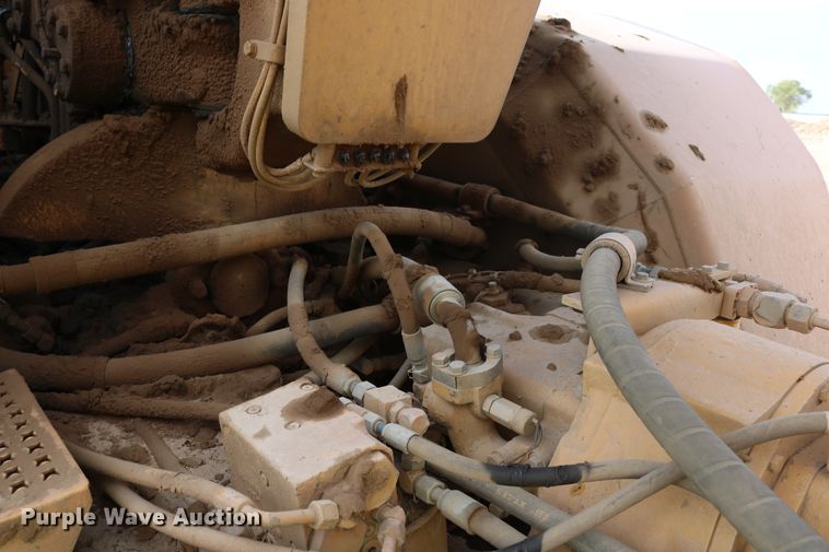 image for item DD5413 1997 Caterpillar 623F  elevating scraper