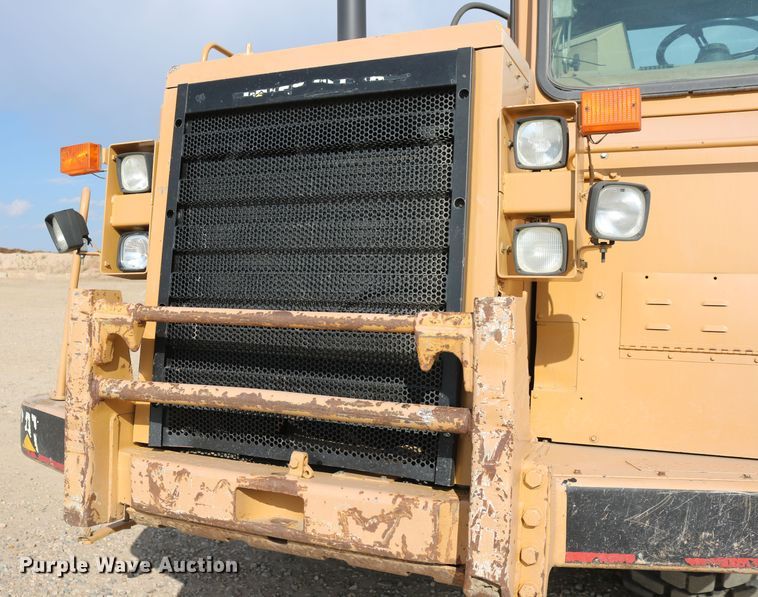 image for item DD5413 1997 Caterpillar 623F  elevating scraper