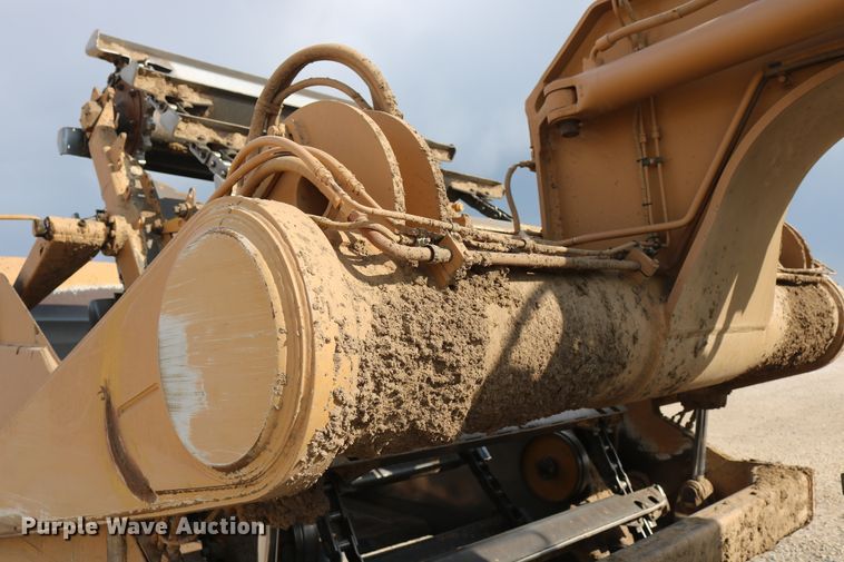 image for item DD5413 1997 Caterpillar 623F  elevating scraper