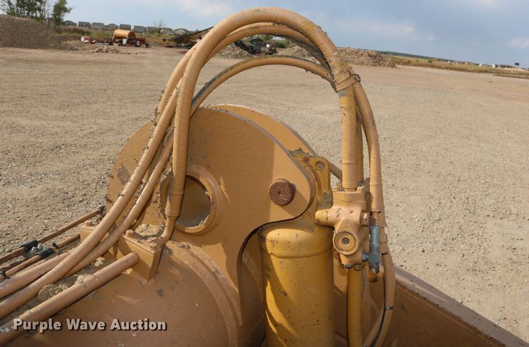 image for item DD5413 1997 Caterpillar 623F  elevating scraper